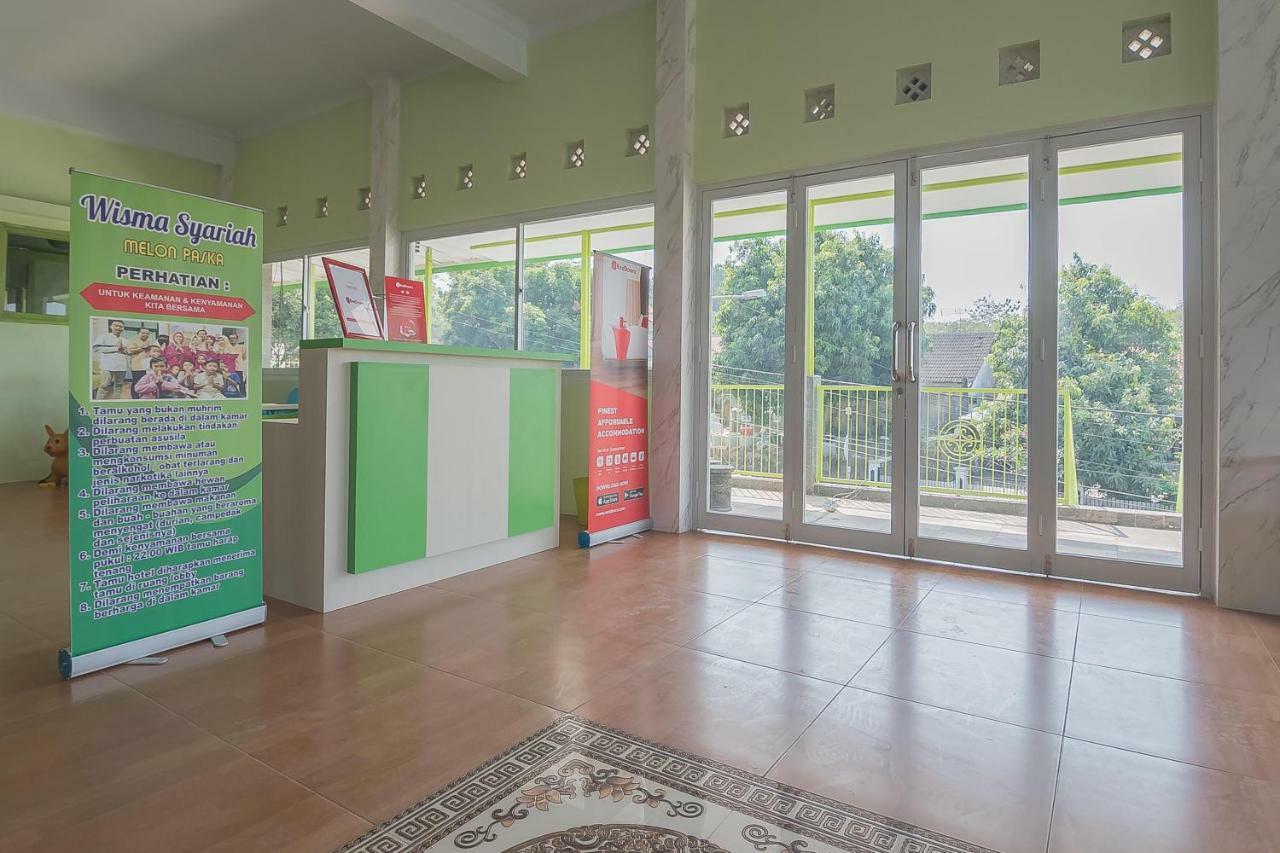 Reddoorz Syariah Near Museum Wisma Karya Subang Exterior photo